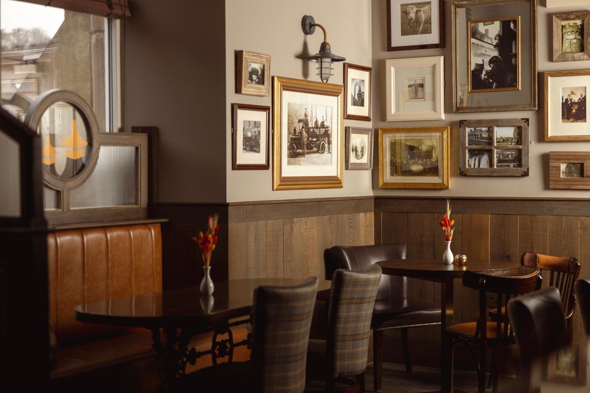 The Station Hotel Rothes Exterior photo